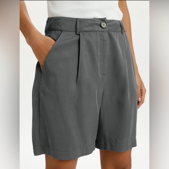 LOUNGE NINE Sz 36 100% Tencel Ditta Shorts in Sedona Sage Green NEW WITH TAGS - Picture 2 of 9